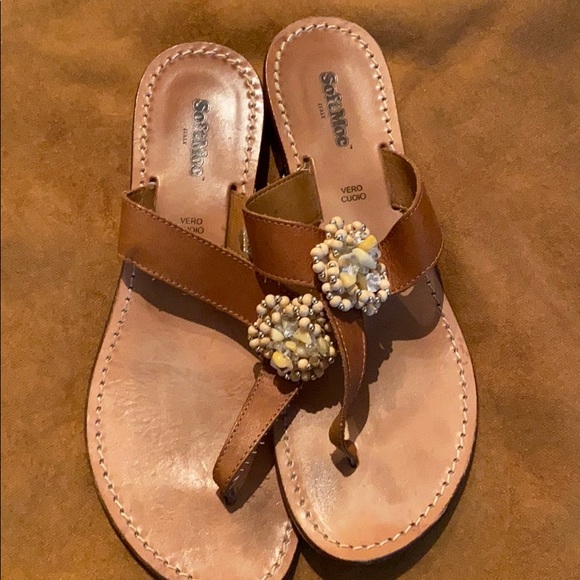 Sandals - Picture 1 of 3